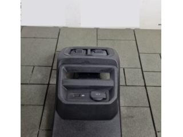 bontott VW TIGUAN Hátsó középső Szellőző