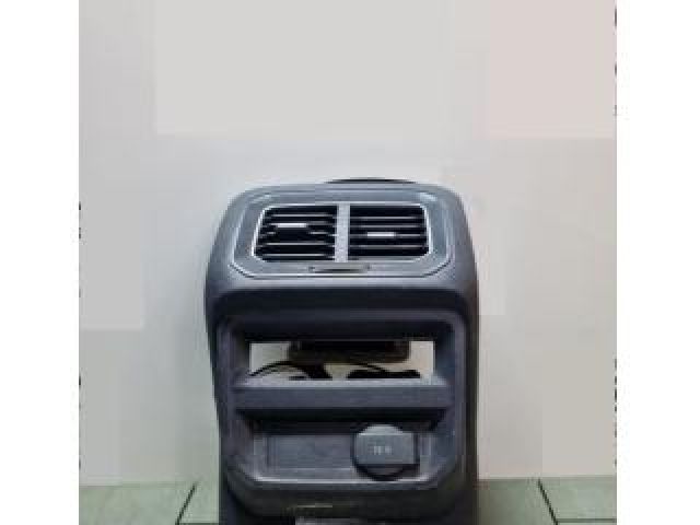 bontott VW TIGUAN Hátsó középső Szellőző