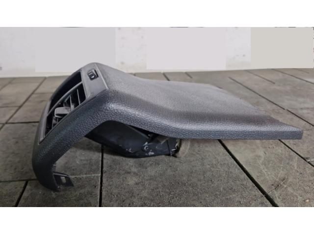 bontott VW TIGUAN Hátsó középső Szellőző