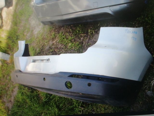 bontott VW TIGUAN Hátsó Lökhárító (Részeivel)