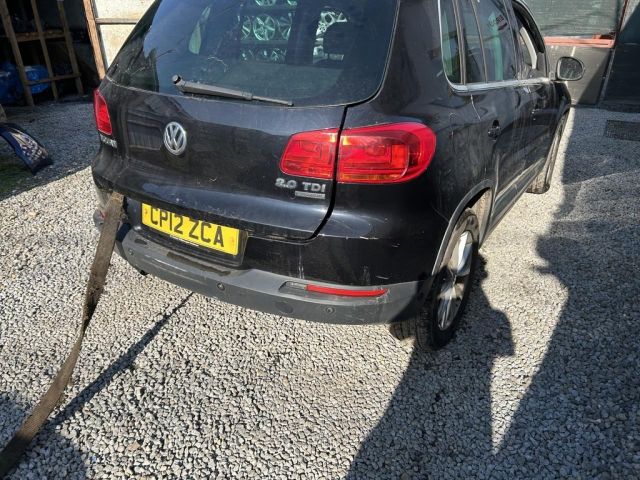 bontott VW TIGUAN Hátsó Lökhárító (Üresen)