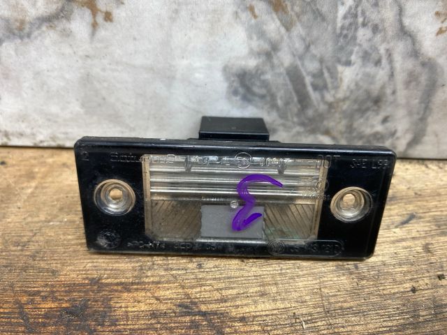 bontott VW TIGUAN Hátsó Rendszámtábla Világítás