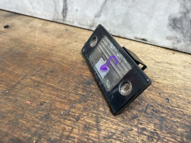 bontott VW TIGUAN Hátsó Rendszámtábla Világítás