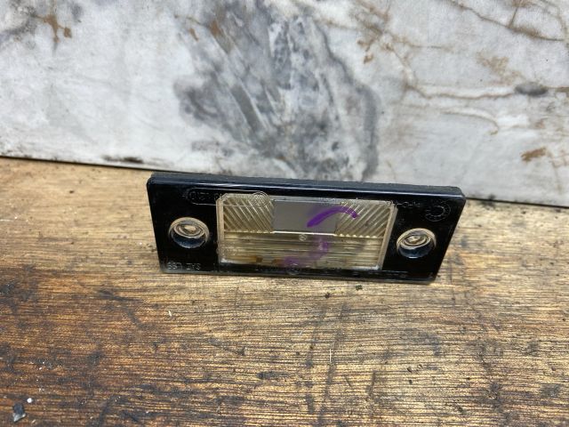 bontott VW TIGUAN Hátsó Rendszámtábla Világítás