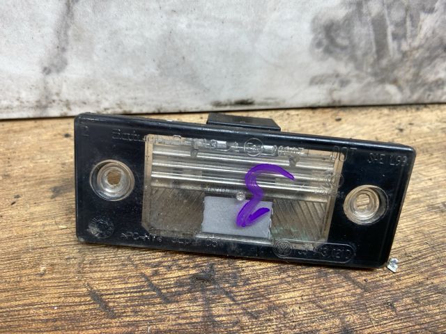 bontott VW TIGUAN Hátsó Rendszámtábla Világítás