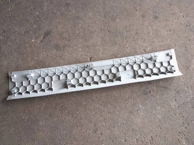 bontott VW TIGUAN Hátsó Tetőkárpit Takarófedél