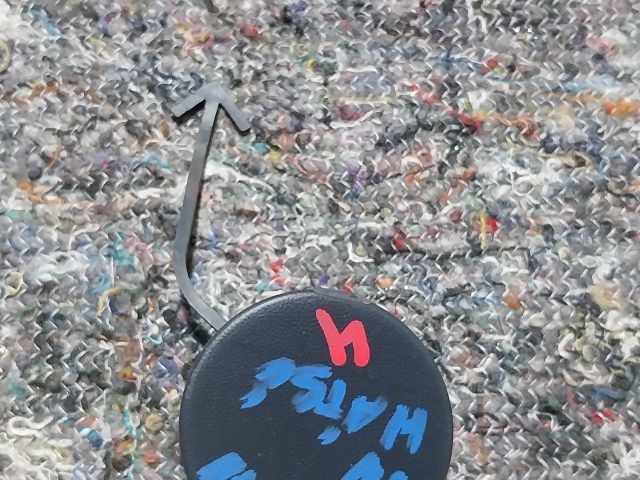 bontott VW TIGUAN Hátsó Vonószem Burkolat