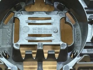 bontott VW TIGUAN Hűtőrács