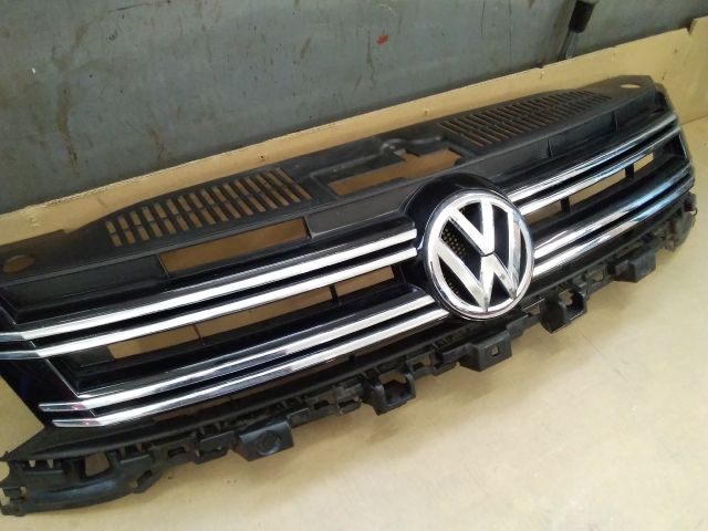 bontott VW TIGUAN Hűtőrács