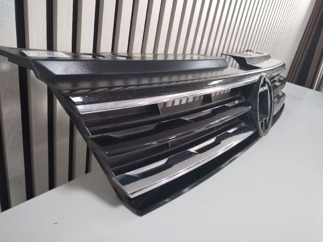 bontott VW TIGUAN Hűtőrács