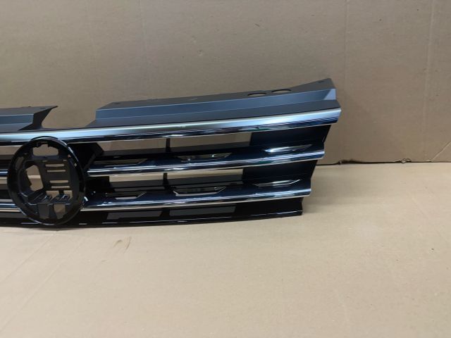 bontott VW TIGUAN Hűtőrács