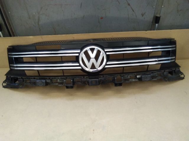 bontott VW TIGUAN Hűtőrács