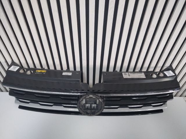 bontott VW TIGUAN Hűtőrács