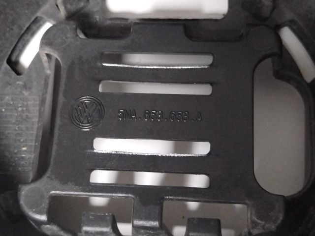 bontott VW TIGUAN Hűtőrács