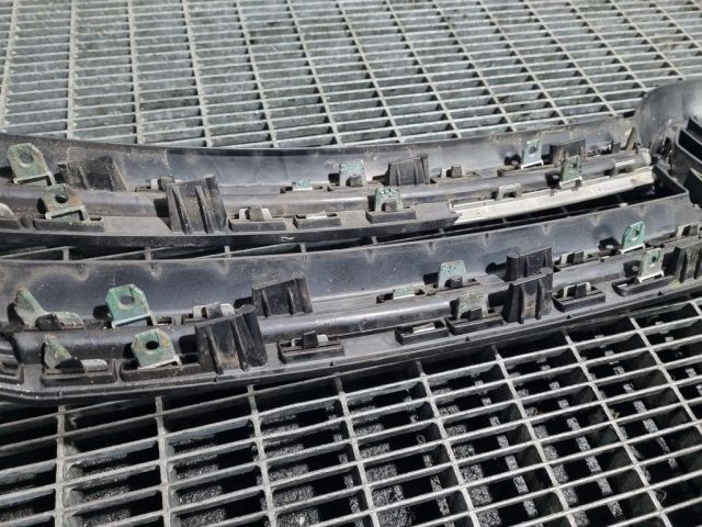 bontott VW TIGUAN Hűtőrács