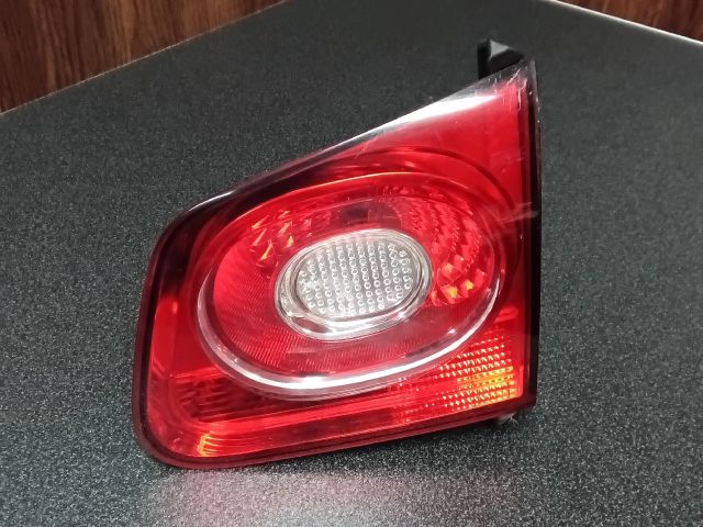 bontott VW TIGUAN Jobb Belső Hátsó Lámpa