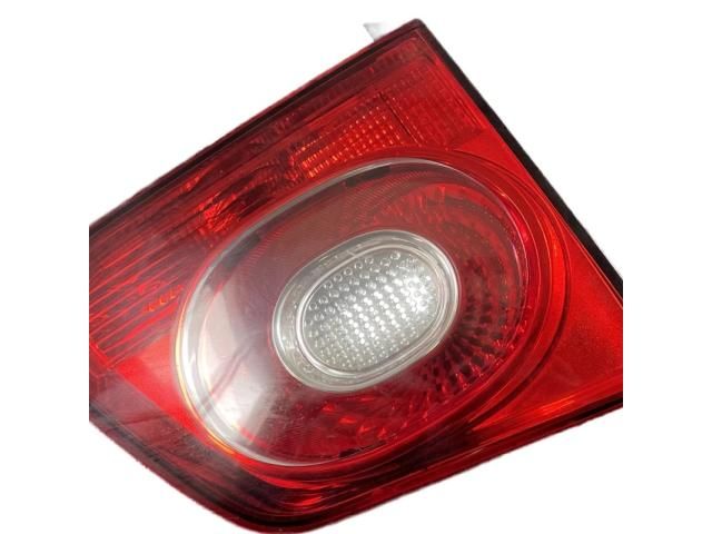 bontott VW TIGUAN Jobb Belső Hátsó Lámpa