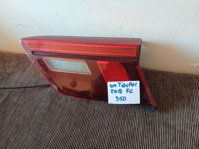 bontott VW TIGUAN Jobb Belső Hátsó Lámpa