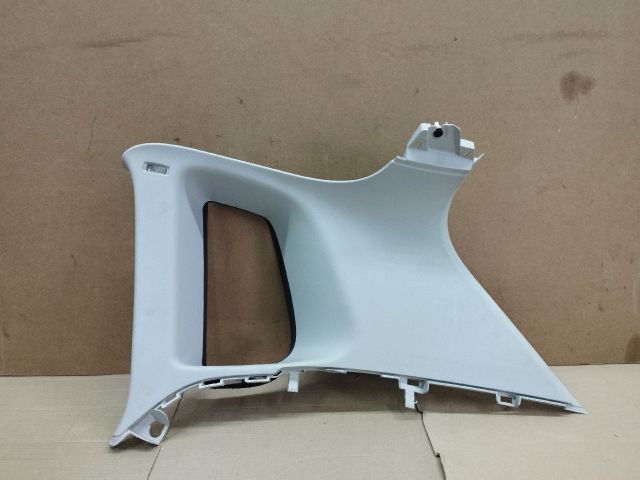 bontott VW TIGUAN Jobb C Oszlop Burkolat