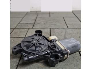 bontott VW TIGUAN Jobb első Ablakemelő Motor