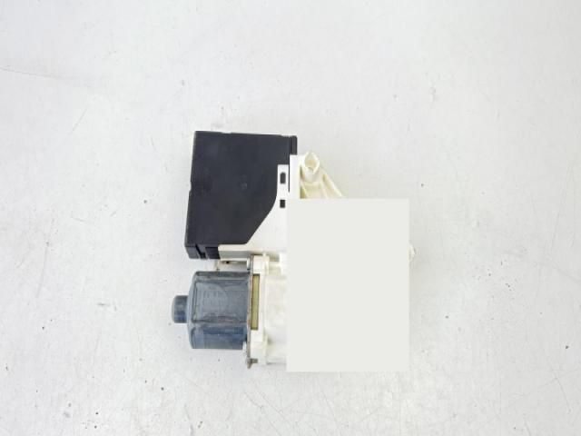 bontott VW TIGUAN Jobb első Ablakemelő Motor