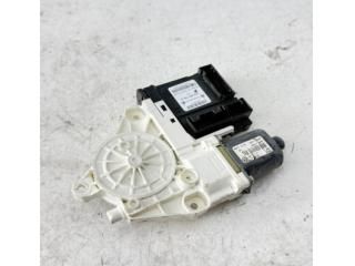 bontott VW TIGUAN Jobb első Ablakemelő Motor