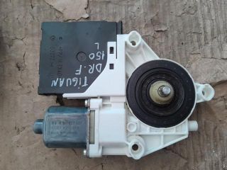 bontott VW TIGUAN Jobb első Ablakemelő Motor