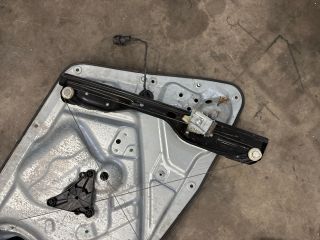 bontott VW TIGUAN Jobb első Ablakemelő Szerkezet (Elektromos)