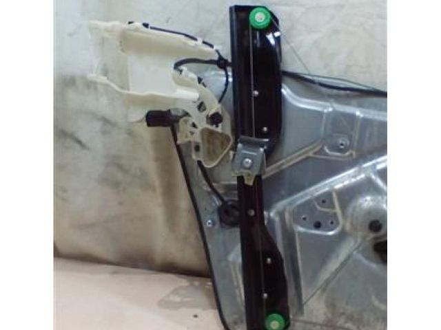 bontott VW TIGUAN Jobb első Ablakemelő Szerkezet (Elektromos)