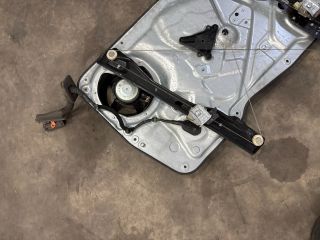 bontott VW TIGUAN Jobb első Ablakemelő Szerkezet (Elektromos)