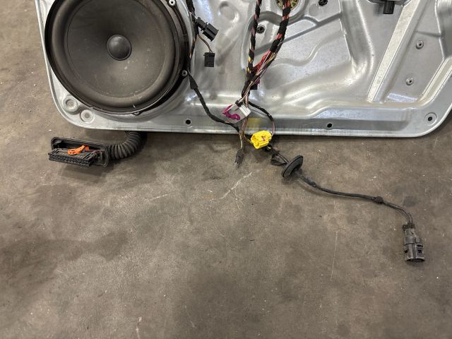 bontott VW TIGUAN Jobb első Ablakemelő Szerkezet (Elektromos)