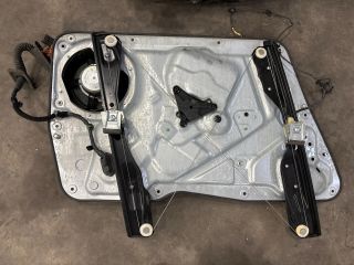 bontott VW TIGUAN Jobb első Ablakemelő Szerkezet (Elektromos)