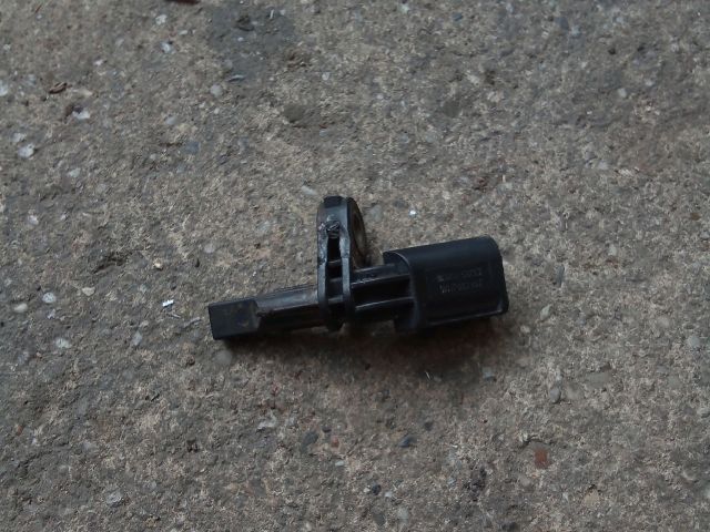 bontott VW TIGUAN Jobb első ABS Jeladó