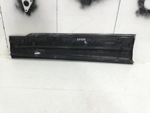 bontott VW TIGUAN Jobb első Ajtó Díszléc