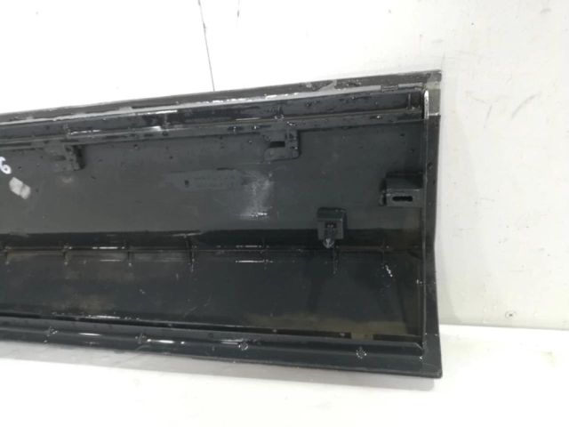 bontott VW TIGUAN Jobb első Ajtó Díszléc