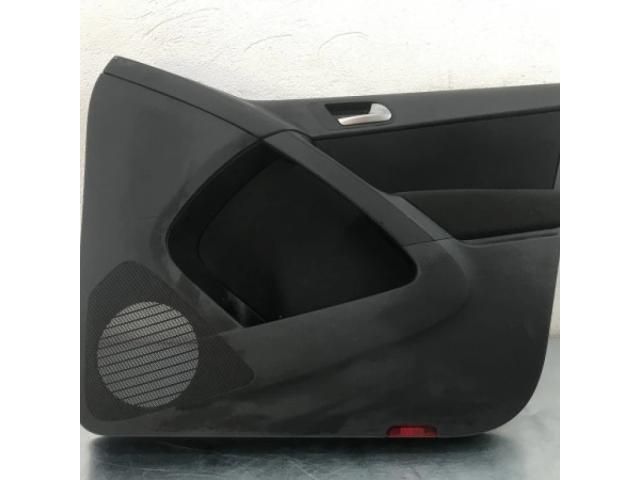 bontott VW TIGUAN Jobb első Ajtó Kárpit