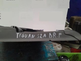 bontott VW TIGUAN Jobb első Ajtó Kárpit