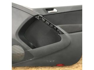 bontott VW TIGUAN Jobb első Ajtó Kárpit