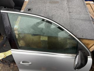 bontott VW TIGUAN Jobb első Ajtó (Részeivel)