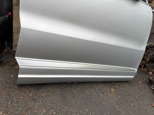 bontott VW TIGUAN Jobb első Ajtó (Részeivel)