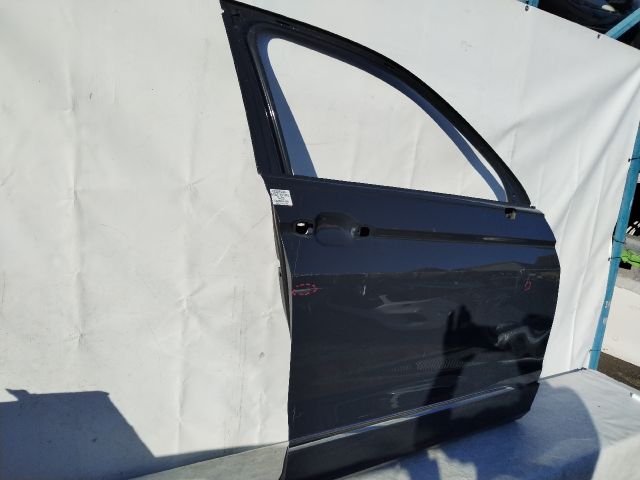 bontott VW TIGUAN Jobb első Ajtó (Üres lemez)