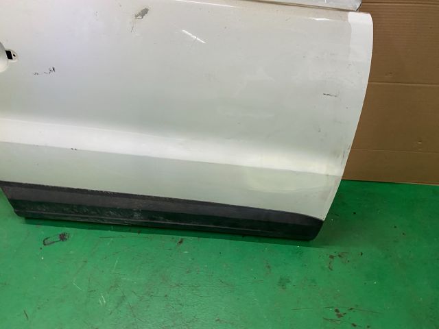 bontott VW TIGUAN Jobb első Ajtó (Üres lemez)