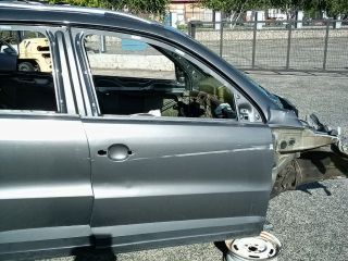 bontott VW TIGUAN Jobb első Ajtó (Üres lemez)