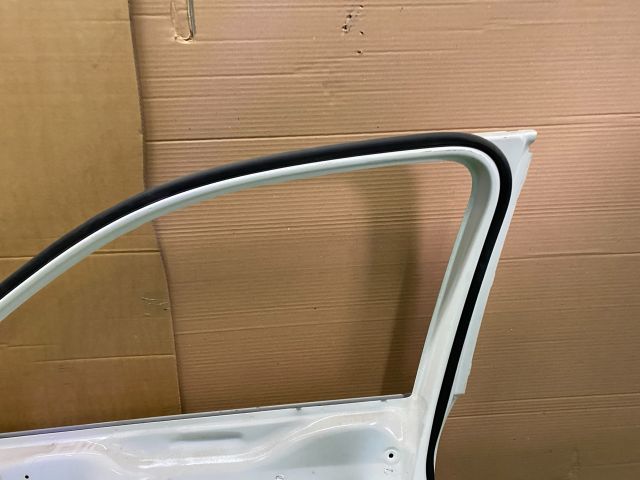 bontott VW TIGUAN Jobb első Ajtó (Üres lemez)