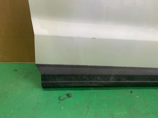 bontott VW TIGUAN Jobb első Ajtó (Üres lemez)