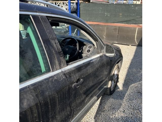 bontott VW TIGUAN Jobb első Ajtó (Üres lemez)