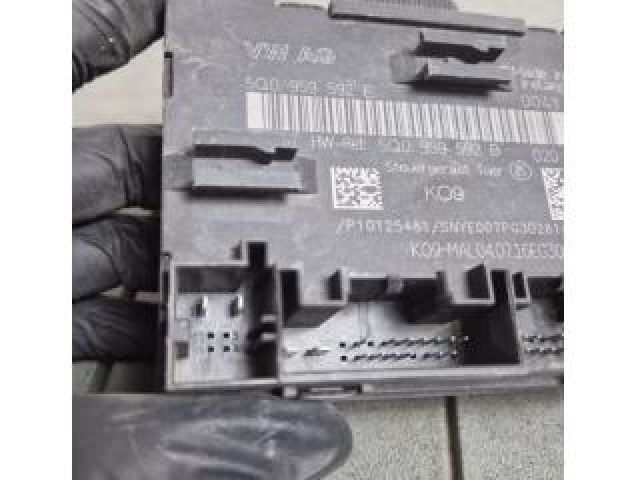 bontott VW TIGUAN Jobb első Ajtó Vezérlőegység