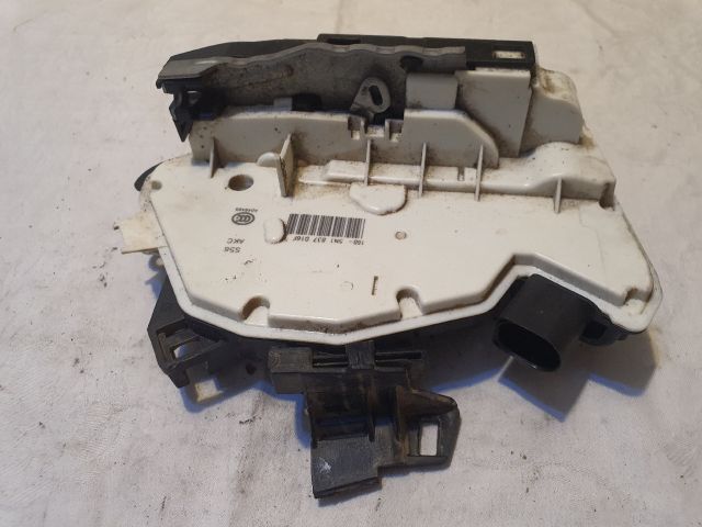 bontott VW TIGUAN Jobb első Ajtózár