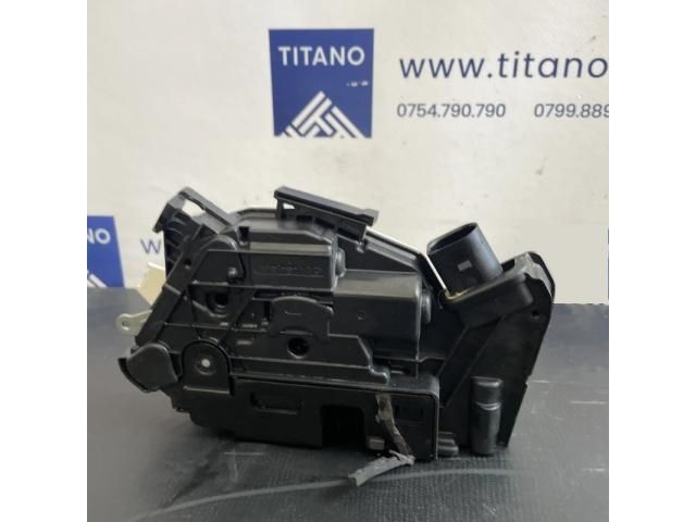 bontott VW TIGUAN Jobb első Ajtózár