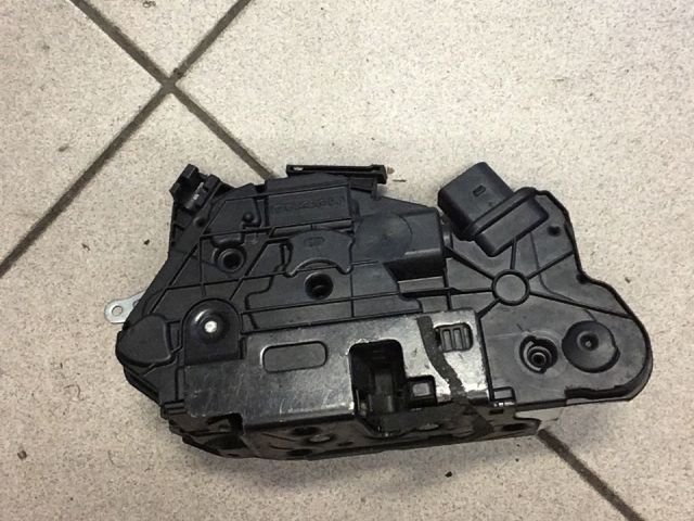 bontott VW TIGUAN Jobb első Ajtózár